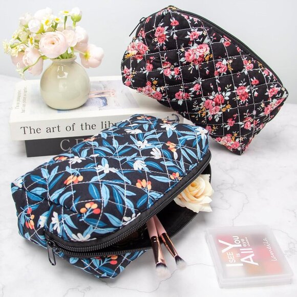 Vintage Quilted Makeup Bag Cosmetic Pouch for Brushes Pencils and Travel Make Up - Picture 3 of 7